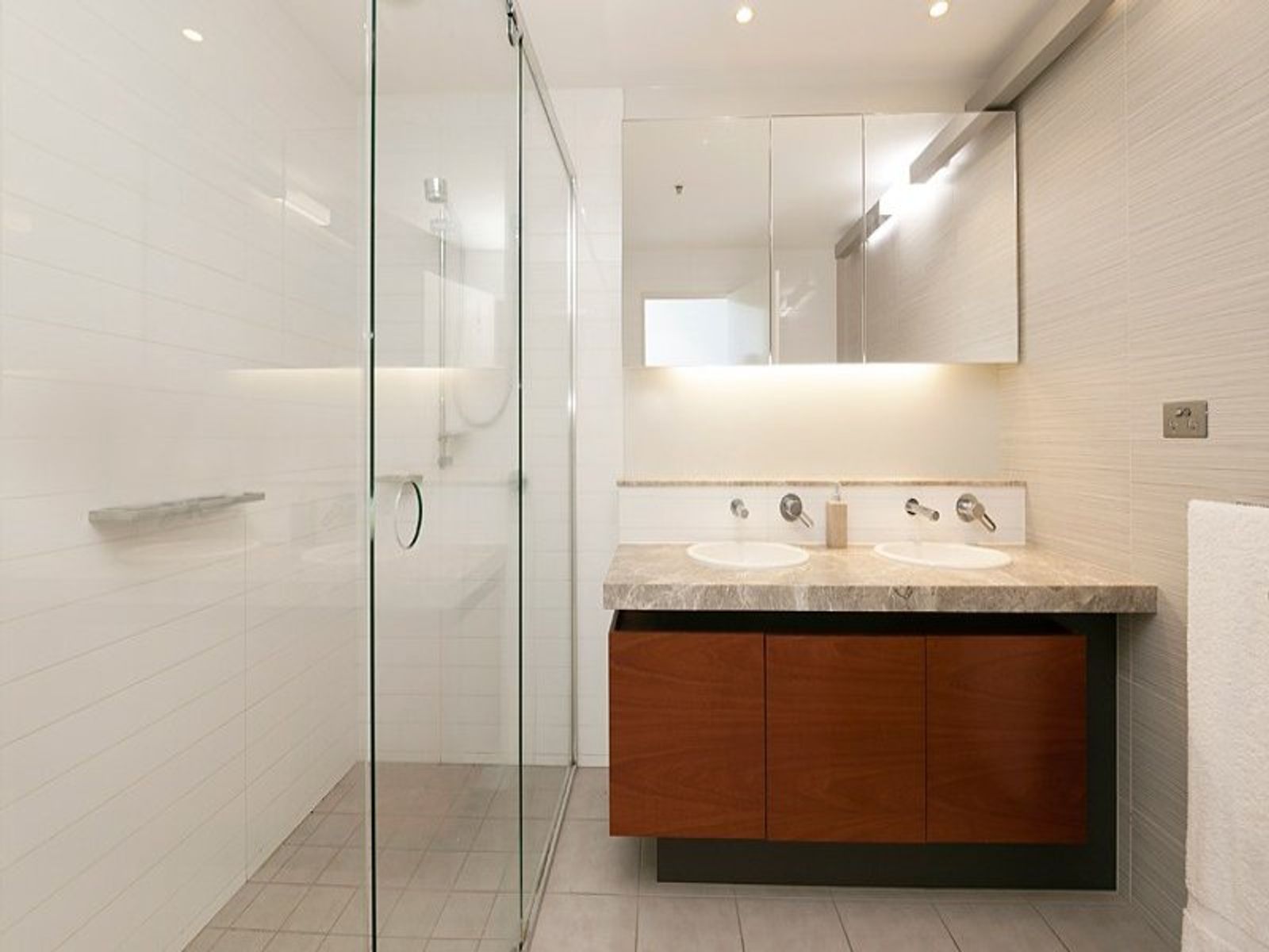 219/205 King Arthur Street, Tennyson, QLD 4105