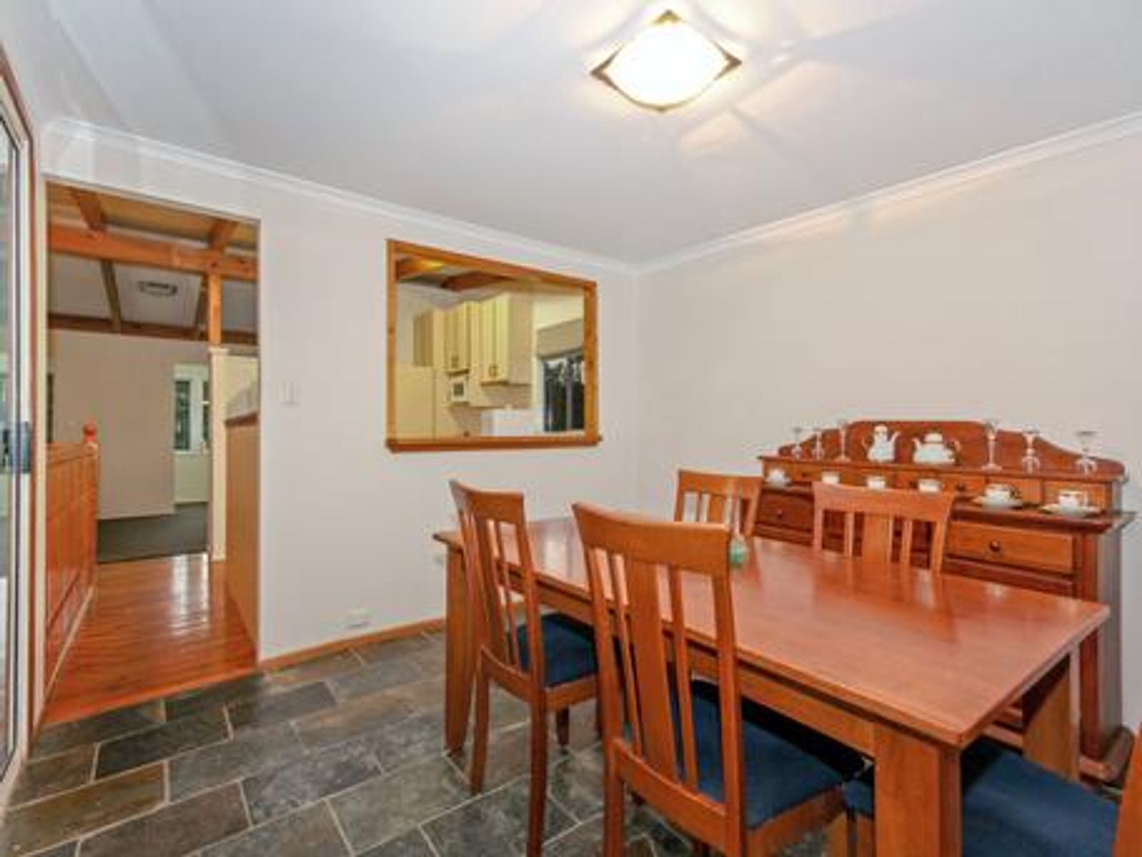 26 Yathong Court, Arana Hills, QLD 4054
