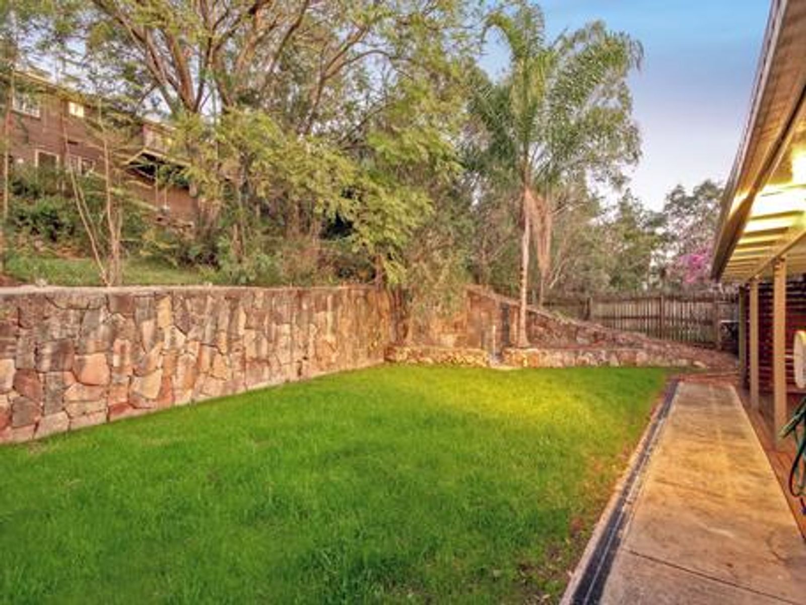 26 Yathong Court, Arana Hills, QLD 4054